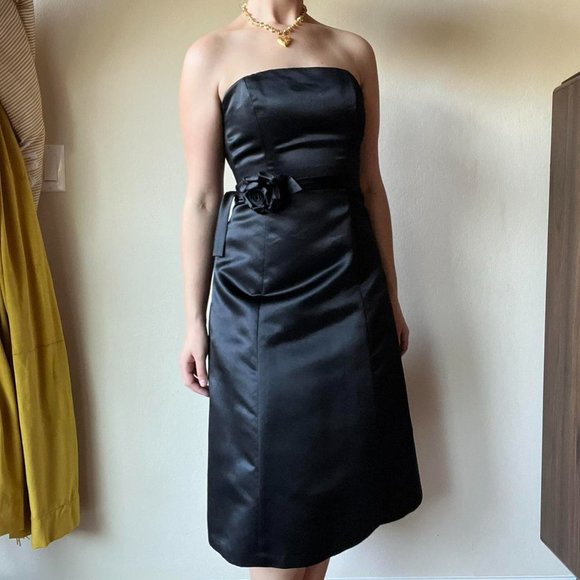 BCBG Maxazria Strapless Black Midi prom Dress with Rose Belt Formal Size 0 - Picture 5 of 5